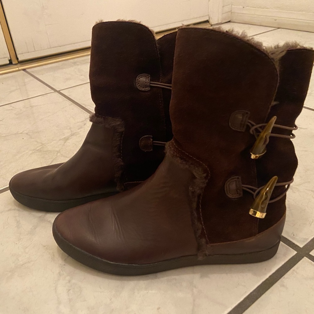 Preloved House of Harlow 1960 Brown Faux Boots
